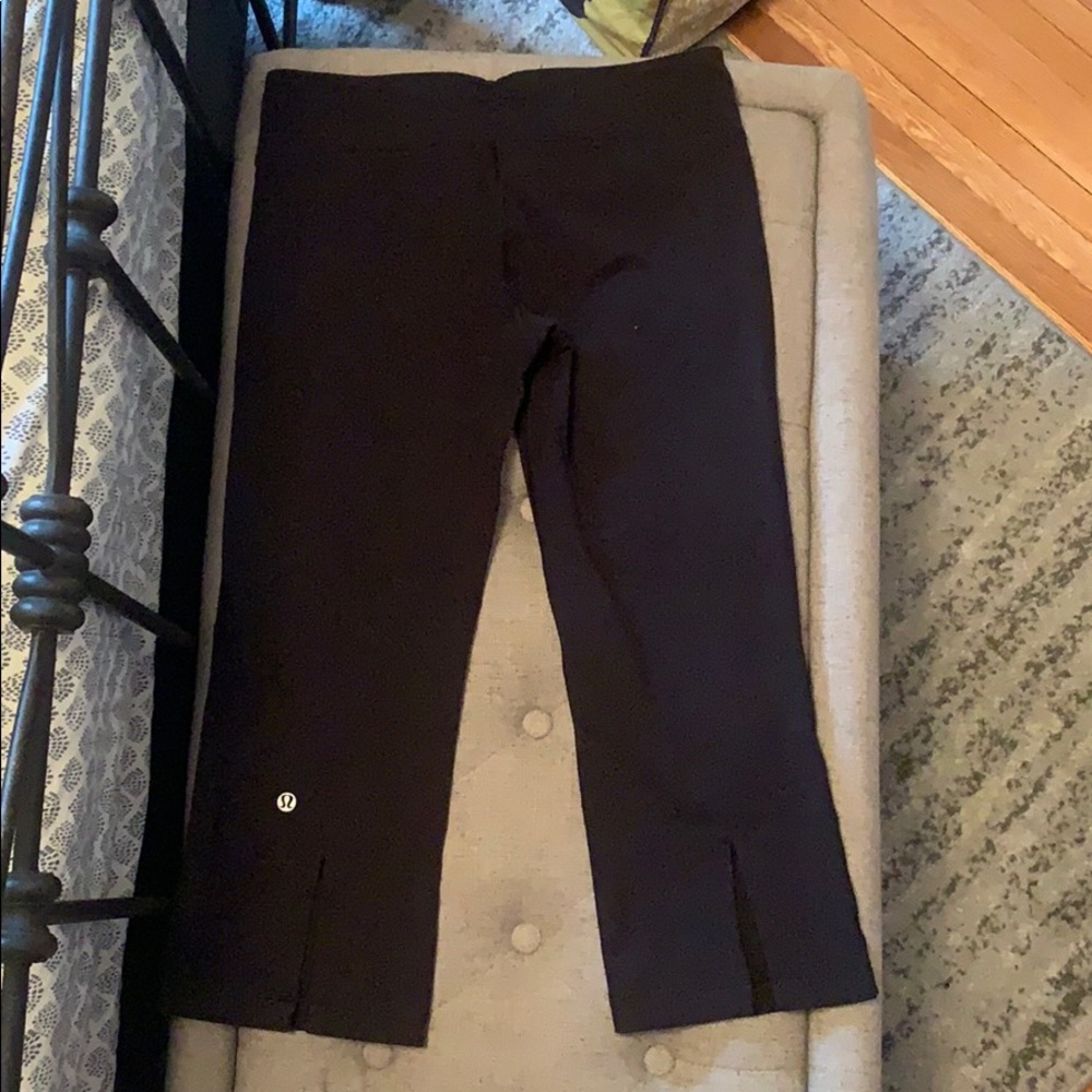 Lululemon Athletica Cropped Flair Leggings